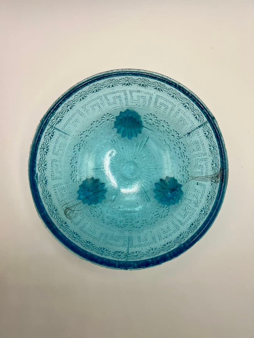 型ガラス蓋物　菓子器　キャンディポット　ボンボニエール　ウランガラス　大正ロマン