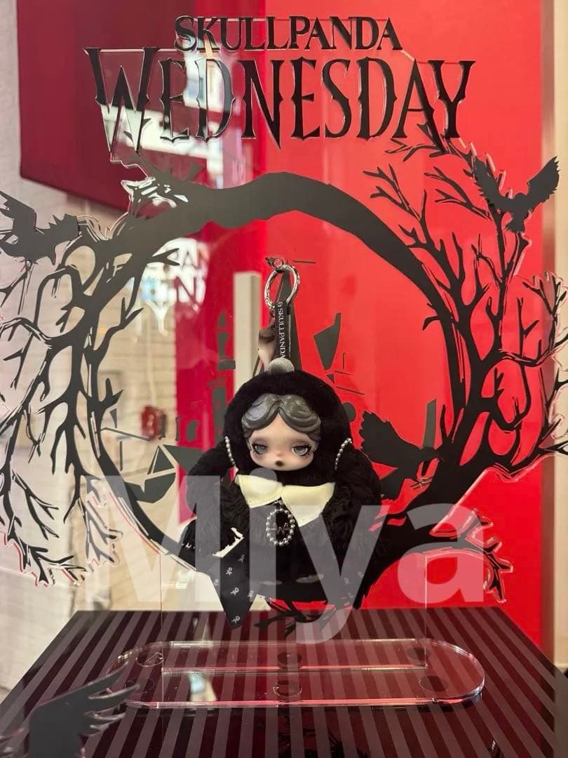 【アメリカ限定】SKULLPANDA × Wednesday ぬいぐる