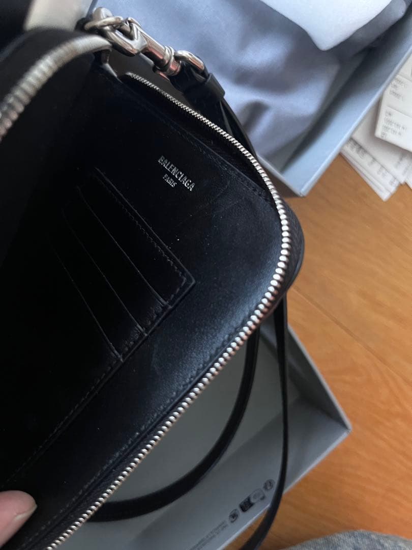 小物 BALENCIAGA PASSPORT PHONE HOLDER