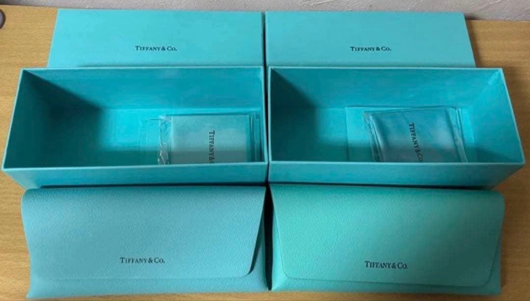【ティファニー】未使用　TIFFANY　ティファニーメガネケース、メガネ拭き　箱