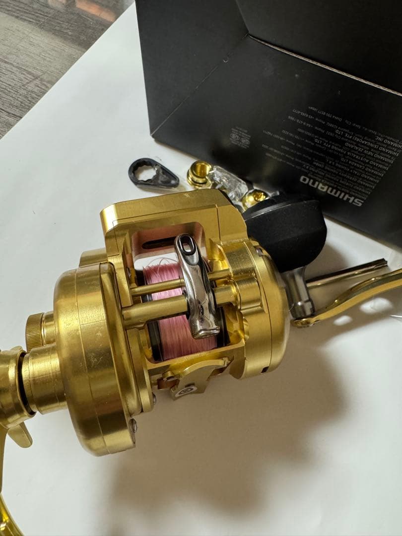 OCEA CONQUEST CT 200HG ゴールドリール