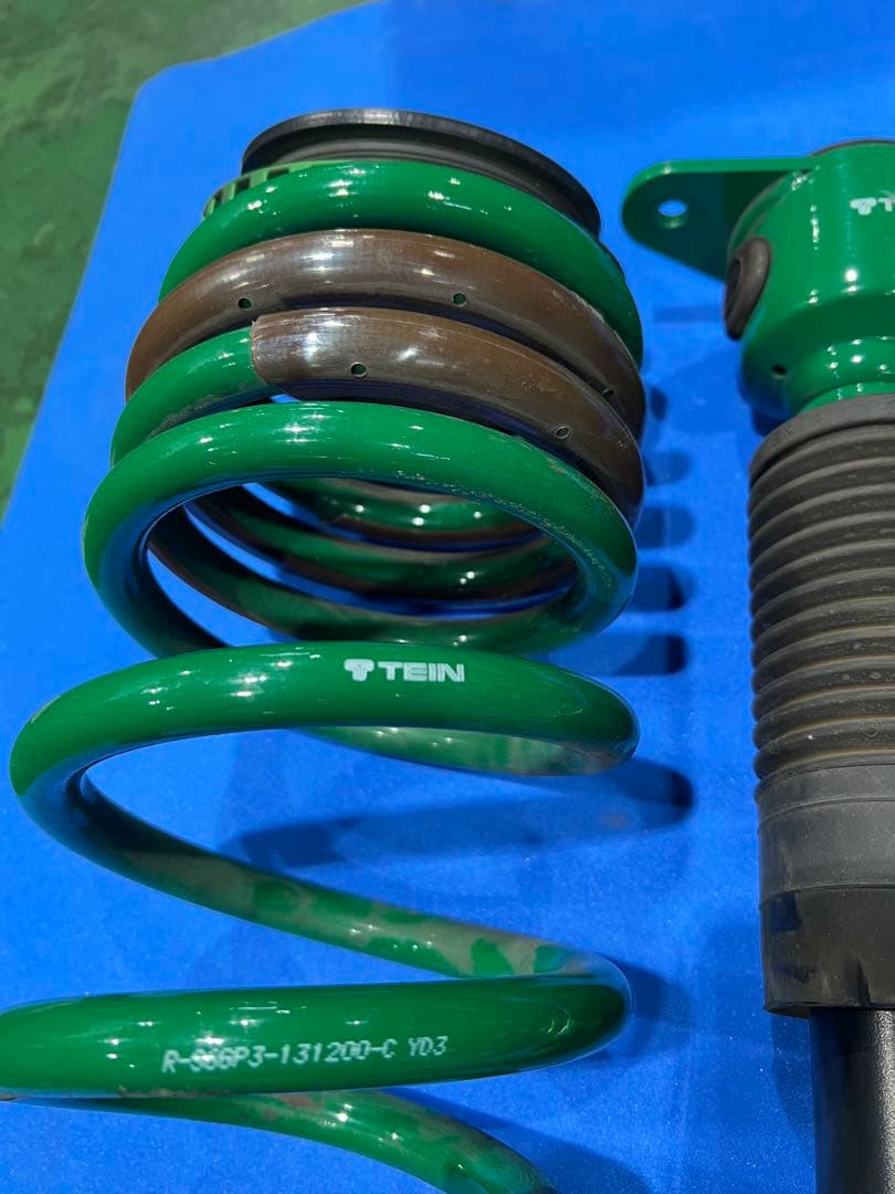 テスラ モデルＹ TEIN FS2 美品中古