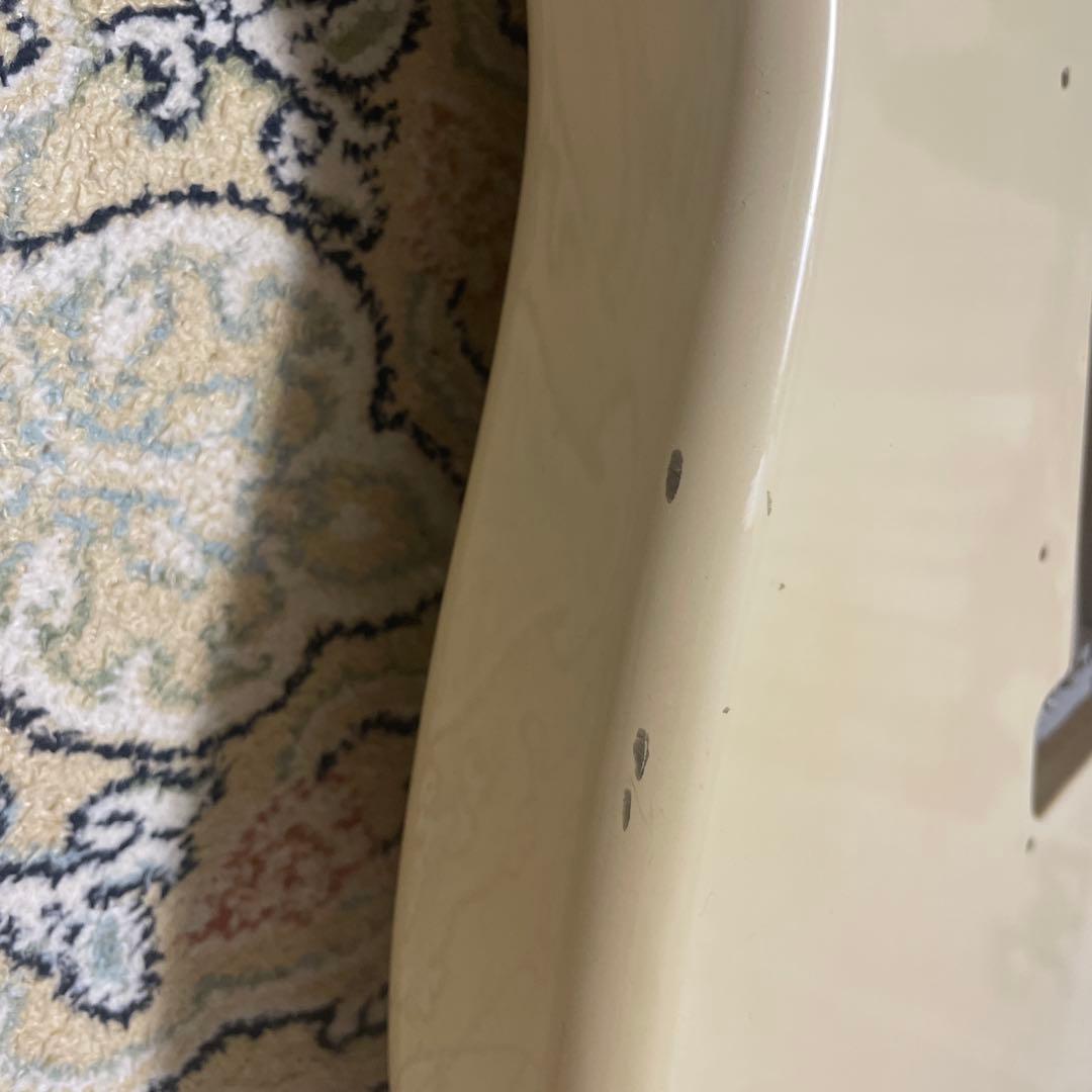 フェンダー　ストラトキャスター　クリーム