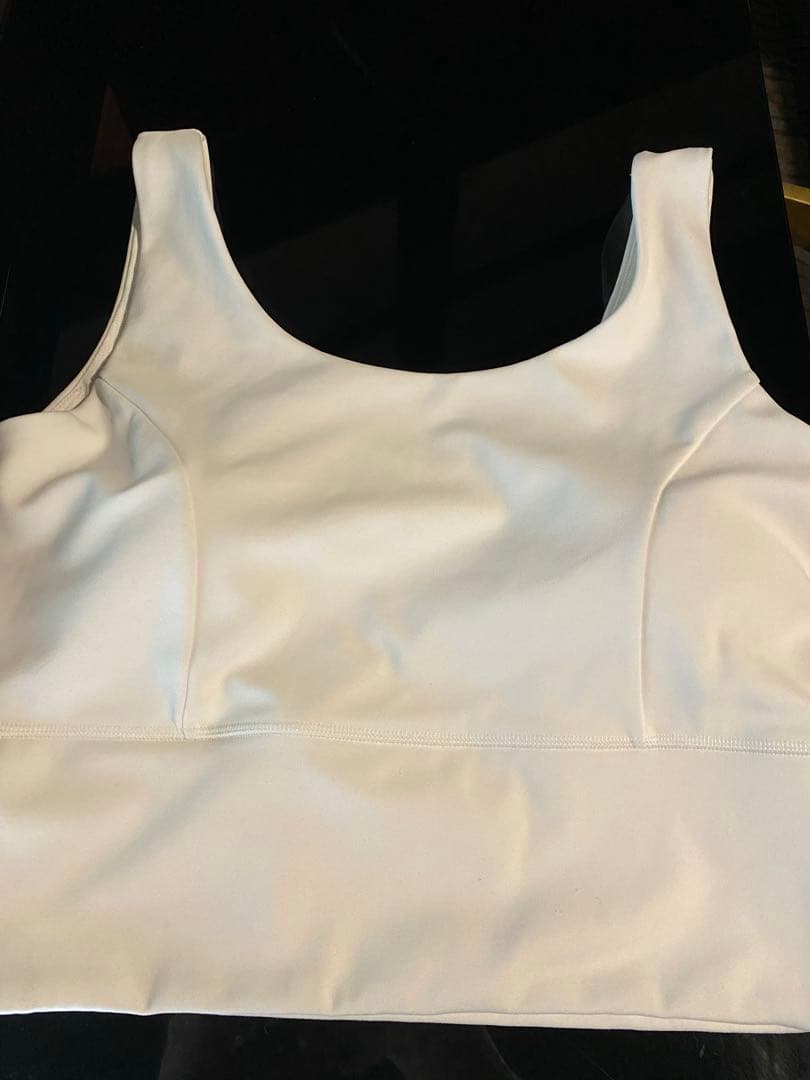 【SUKALA】プレミアムフィットスクープドネックブラトップ