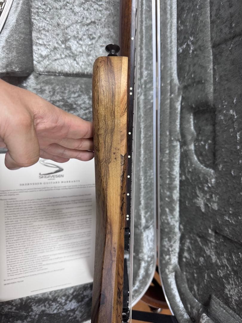 ギター Skervesen Swan 7