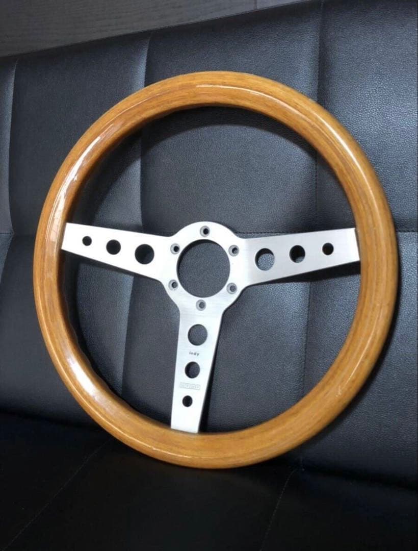 MOMO indy ウッドステアリング　ハンドル　稀少 旧ロゴ 激レア