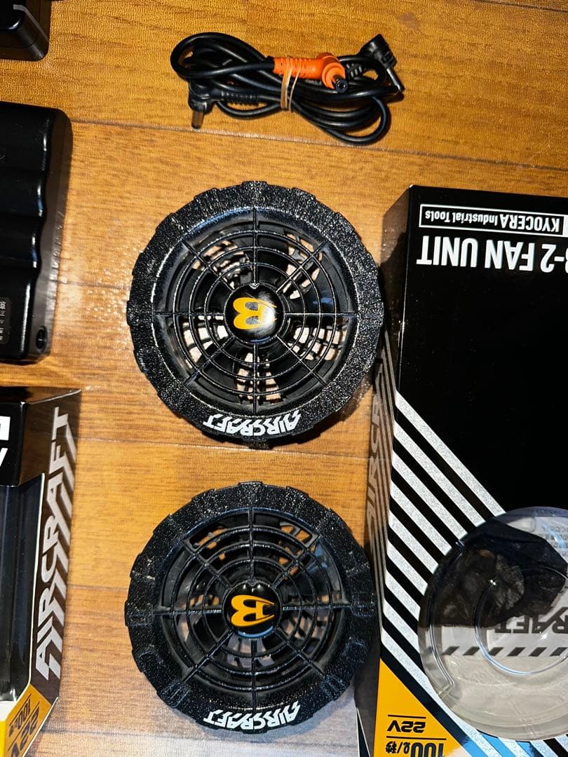 空調服バートルバッテリーファンセット22V バッテリーカーキ色(レア)