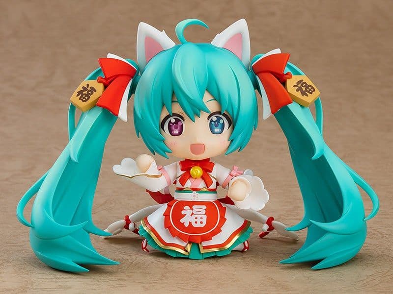ねんどろいど 初音ミク 招きミクVer 黒招きミクVer. 専用猫座布団付き