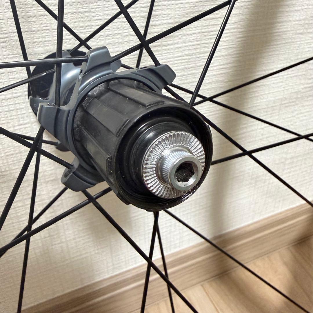 【ほぼ未使用品】シマノ WH-RX830-TL 700c フロントリア セット