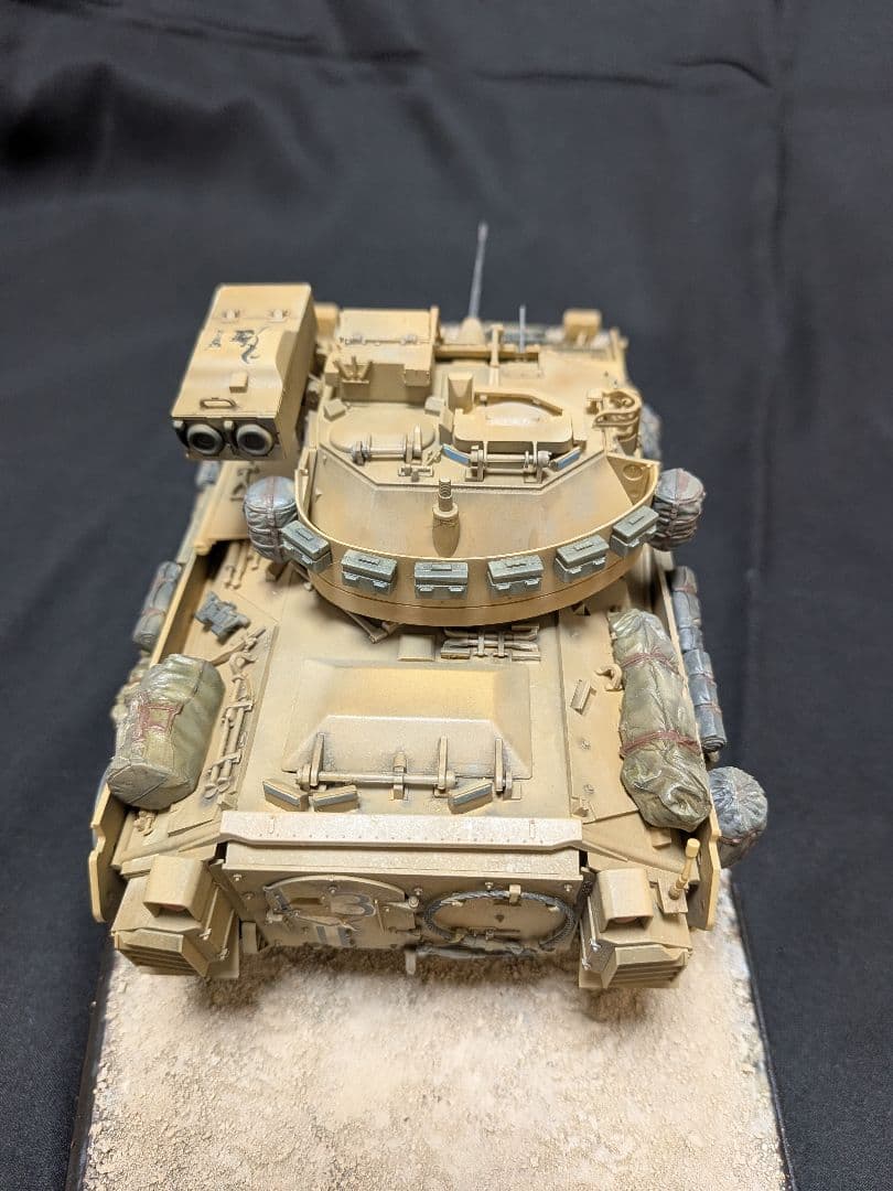 1/35 M2A2 ODS ブラッドレー歩兵戦闘車 完成品