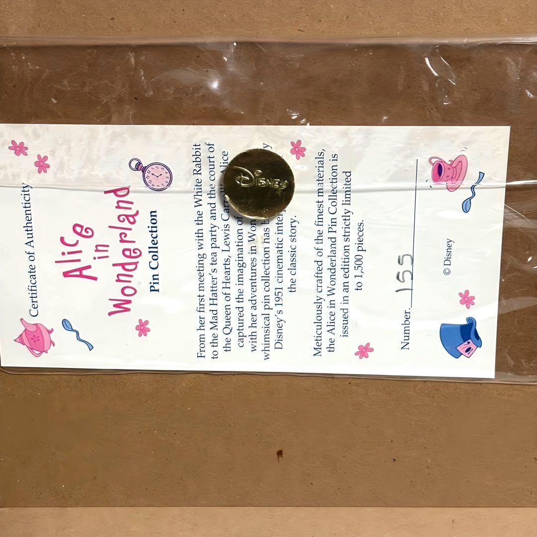 激レア‼︎ ディズニー　不思議の国のアリス　ピンバッジ　額装ピンセット　フレーム
