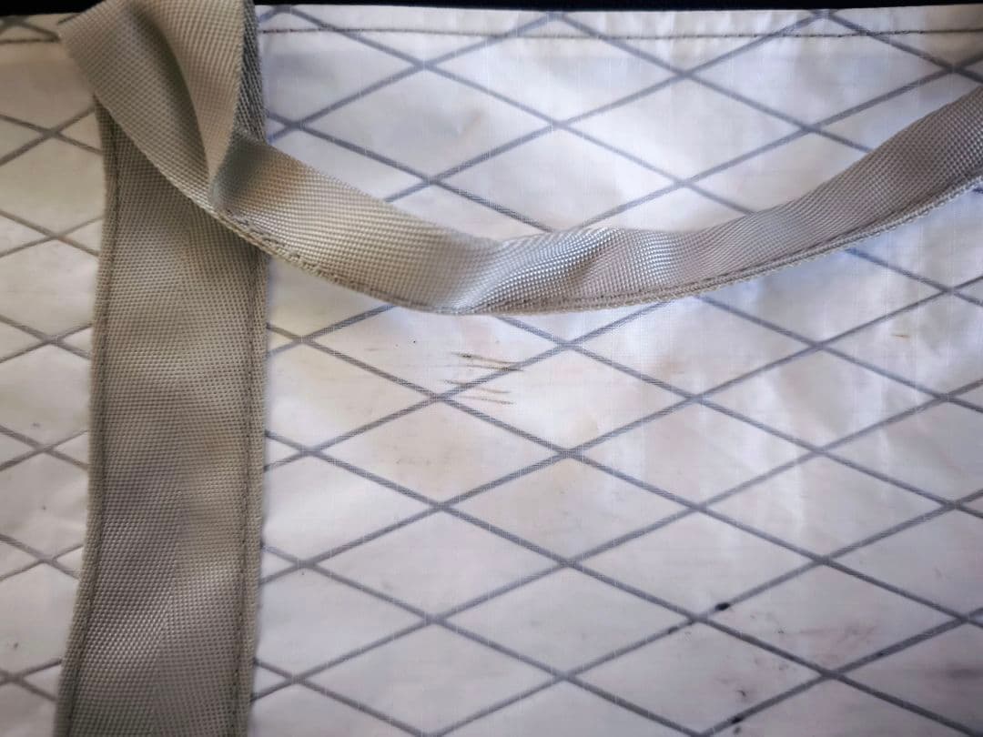 WINDY AND RAINY　コラボダストテーブル