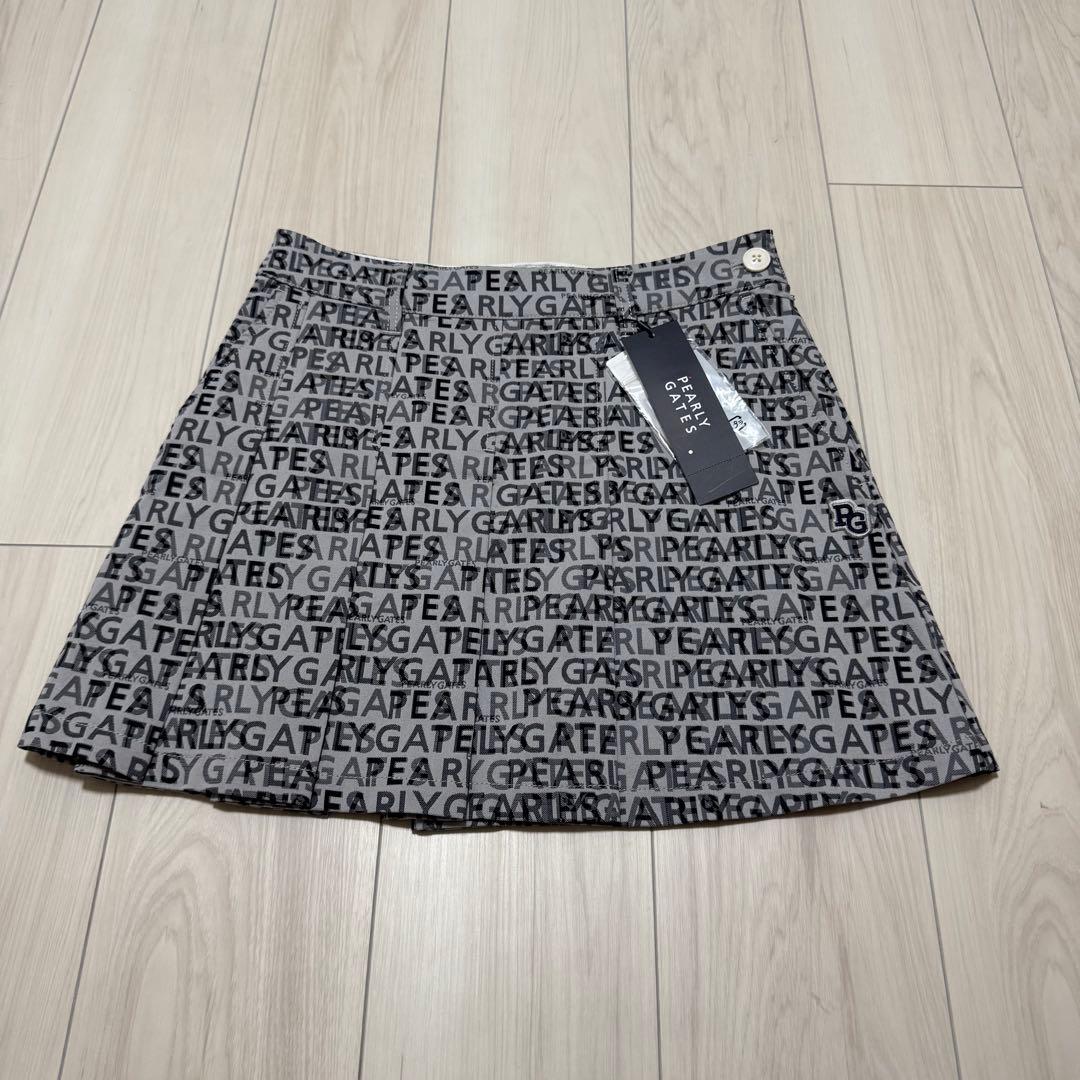 新品 パーリーゲイツ ランダムロゴ プリーツスカート グレー