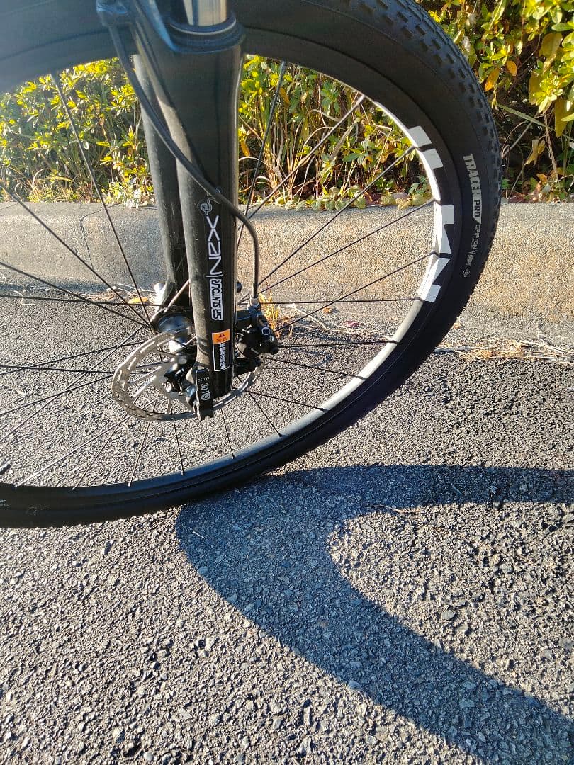 ぼくが考えた最強のクロスバイク 700x47C サスペンションフォーク