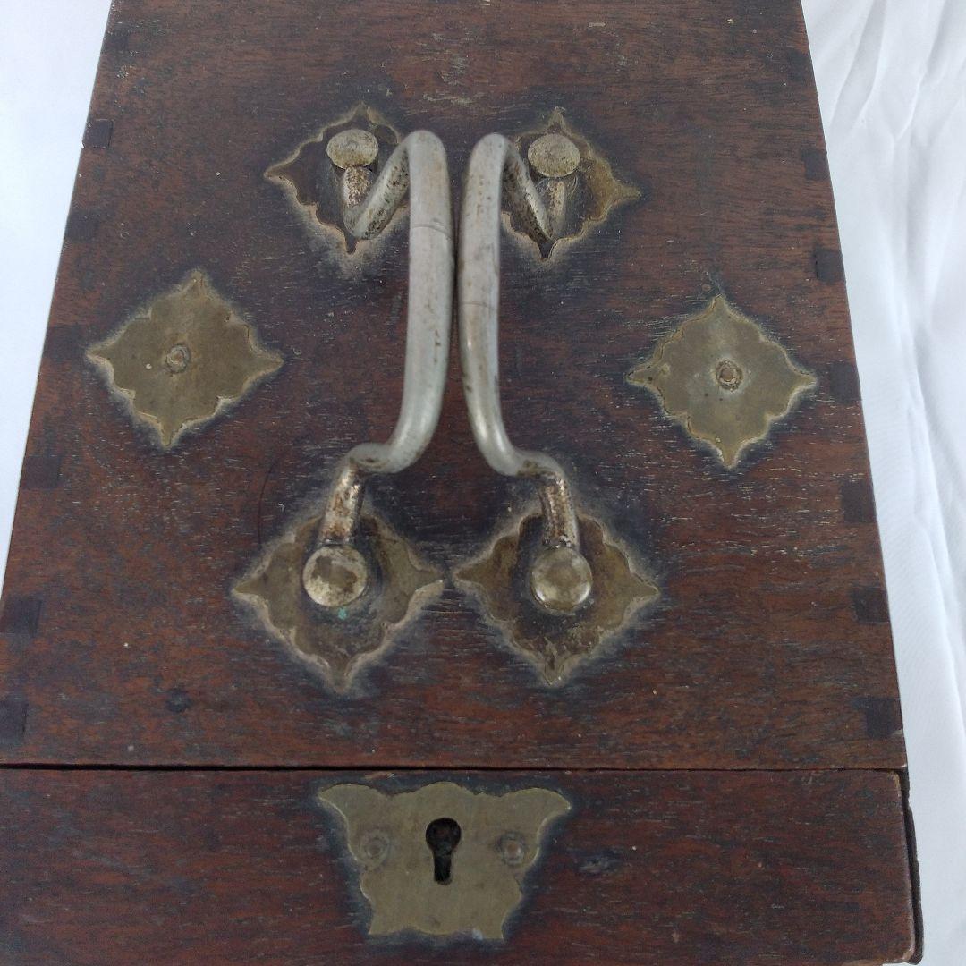 李朝化粧箱　李朝民芸家具　李朝家具　化粧箱　収納箱　木製箱　木箱　木工