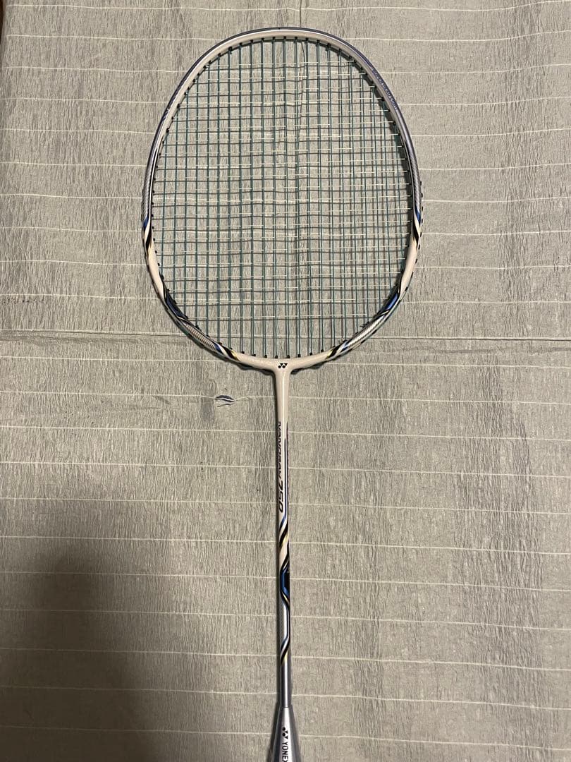 廃盤モデル　ヨネックス　バドミントンラケット　ナノレイ750