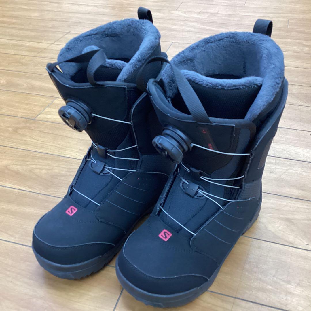 新品　Salomon スノーボードブーツ 女性用　22㎝