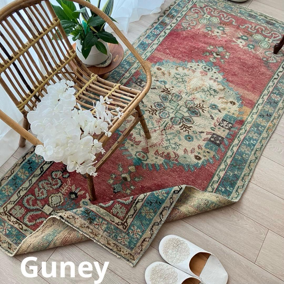 専用✳︎ギュネイラグ　柔らかレッド　ペールブルー　グリーン　トルコヴィンテージラグ