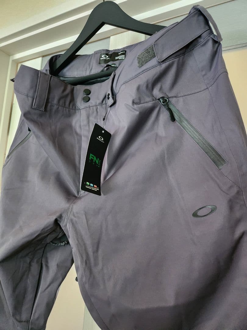 【未使用】オークリーOAKLEY　スキー、スノーボード　パンツ