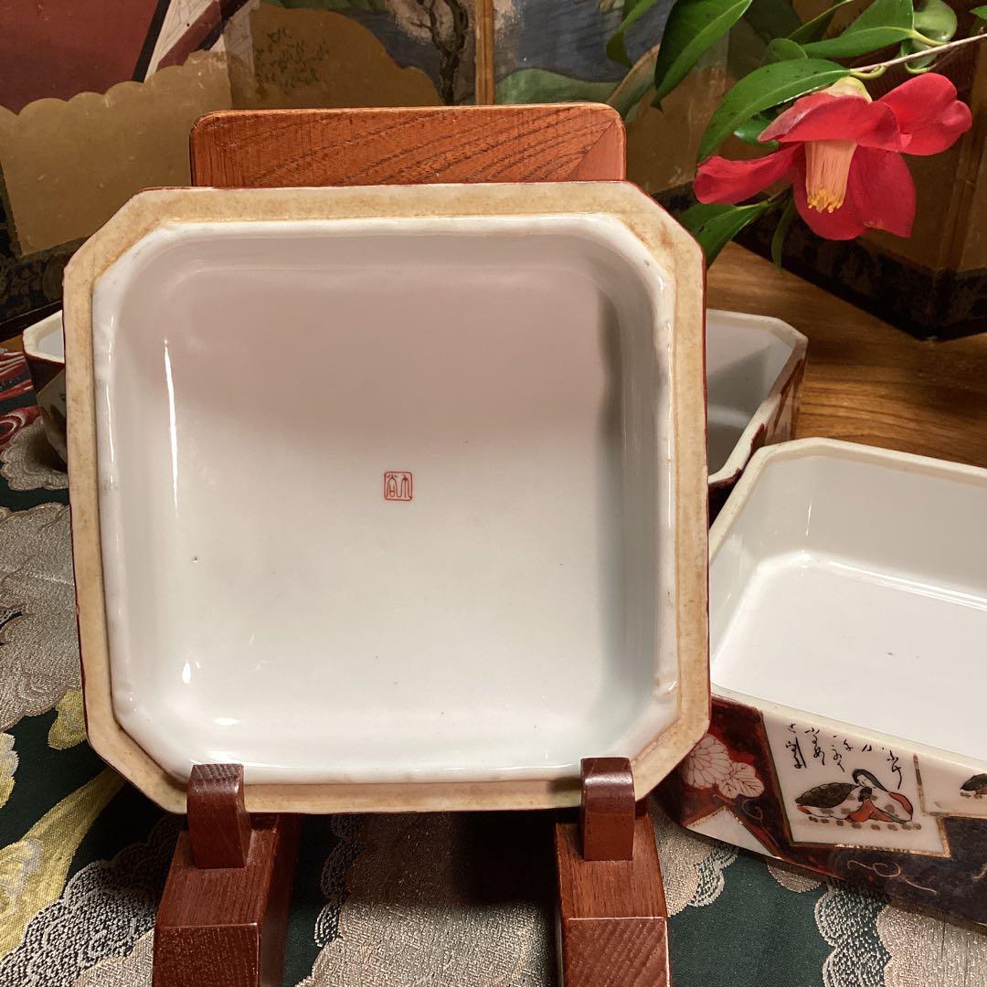 A1040 時代物　九谷焼　金襴手　百人一首カルタ紋様４段重箱　yuu❣️