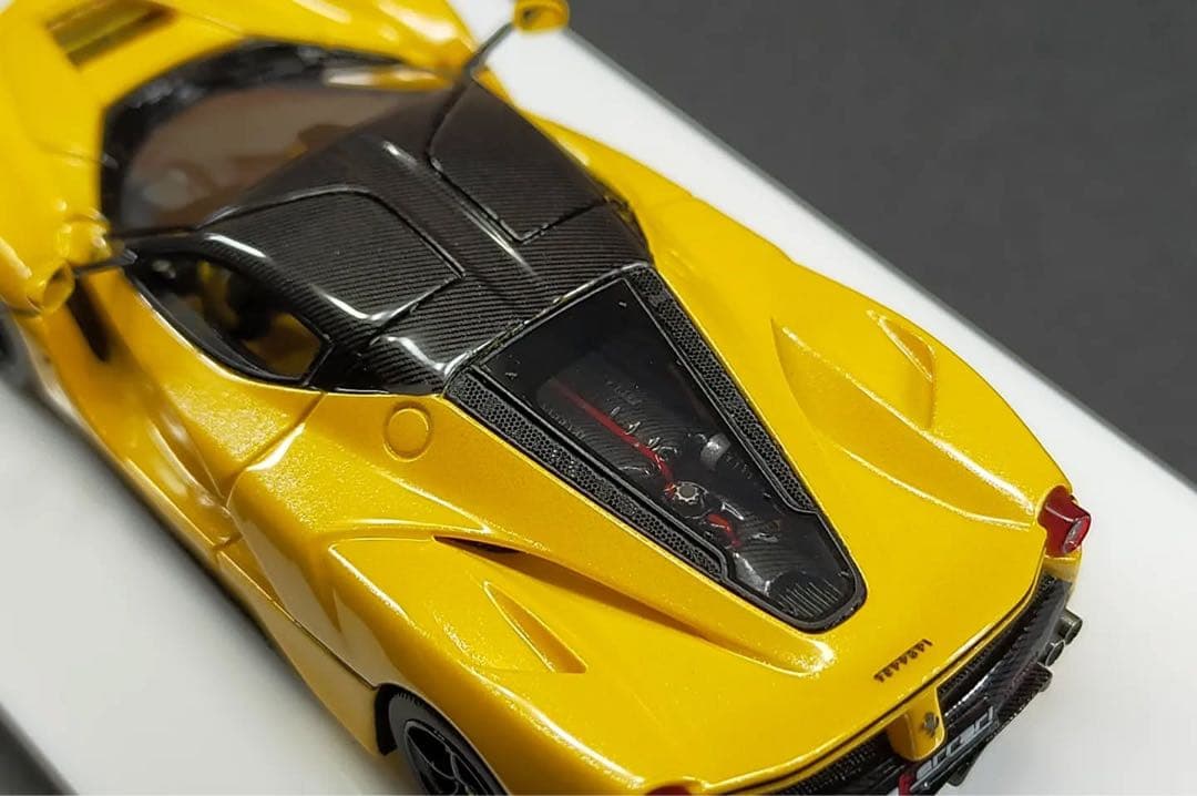 世界限定199台 DMH 1/64 Ferrari LaFerrari