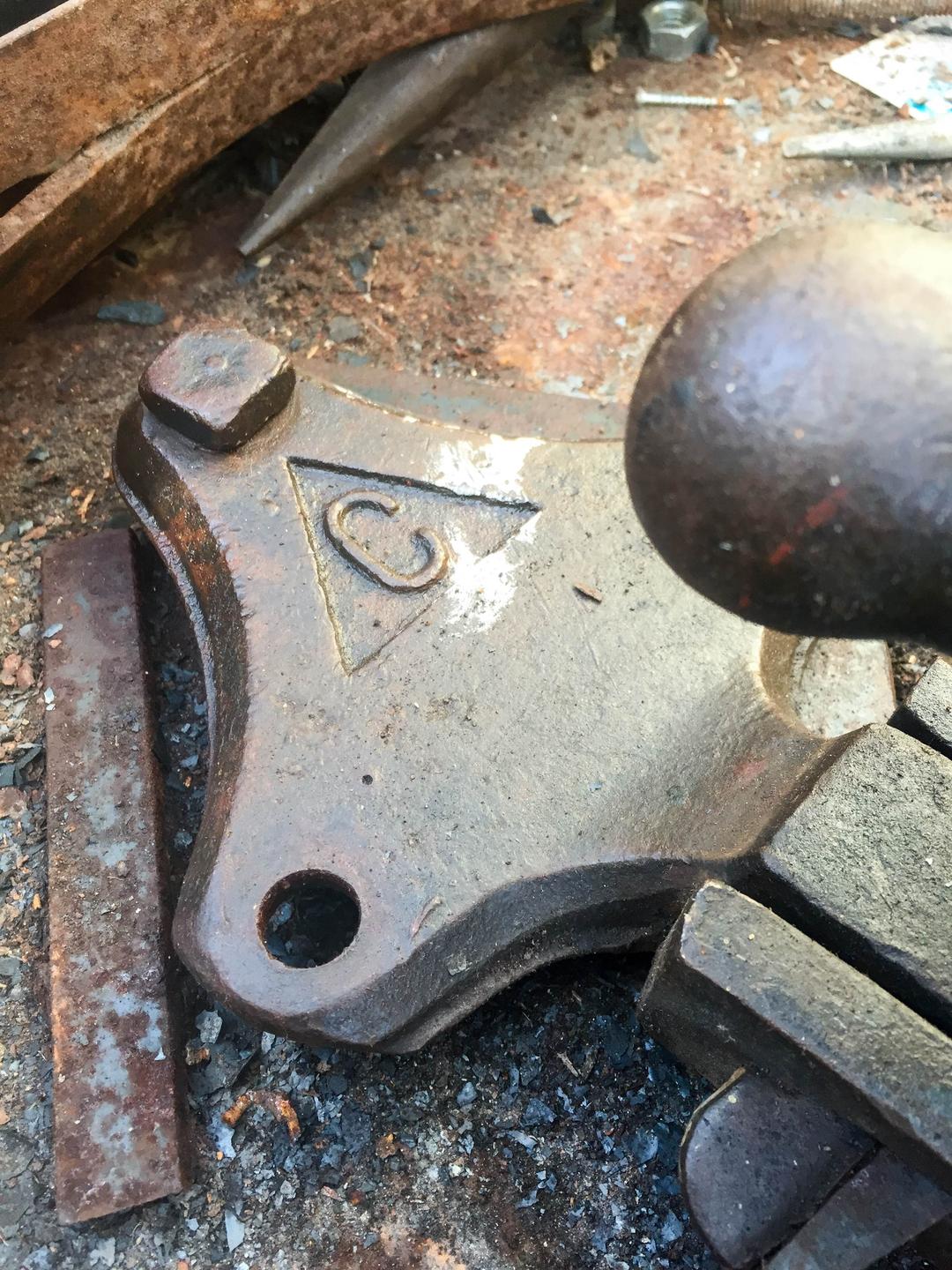 立て万力(バイス)  鍛治屋 工具 Post vise