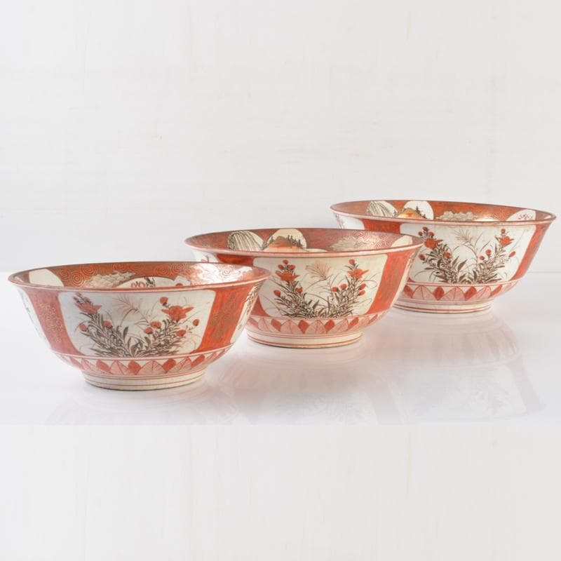 九谷焼　古九谷　赤絵金彩　窓絵　山水人物花文　三ッ組鉢　D　R6530B