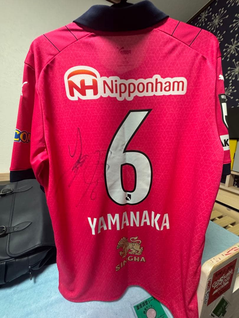 Puma ピンク サッカージャージ 背番号6 サイン入りYAMANAKA