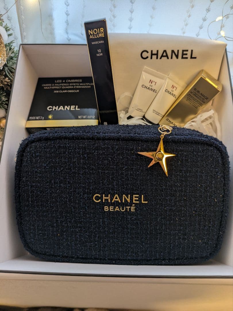 CHANEL クリスマスコフレ2025 アイシャドウ　マスカラセット　ポーチ