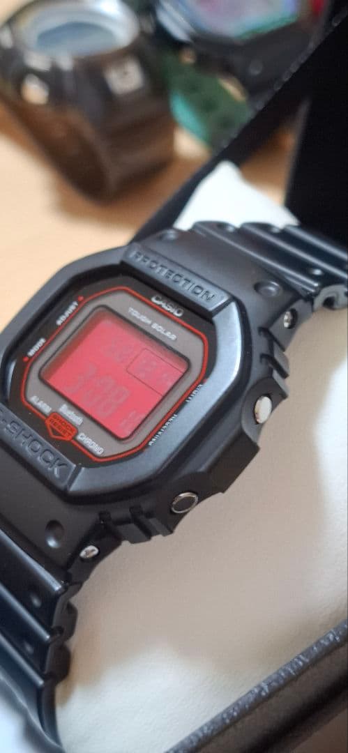 【美品】CASIO G-SHOCK GW-B5600AR-1JFソーラー電波