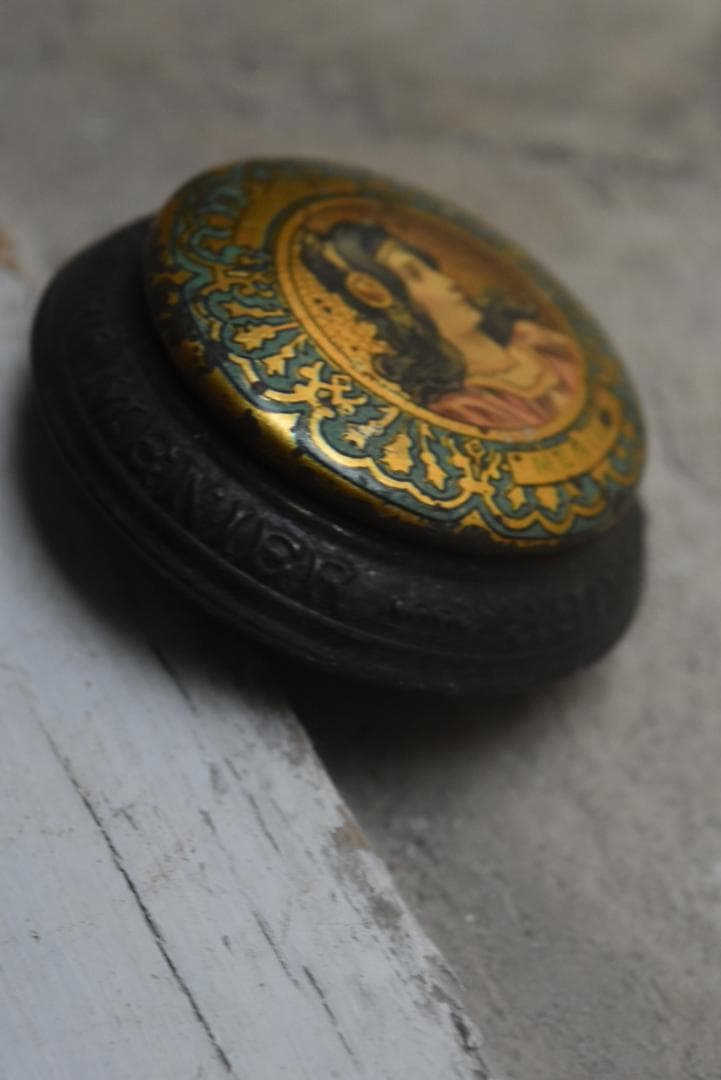 レア！CHOCOLAT MENIER　アールヌーヴォー　ブリキ缶皿　ボンボン