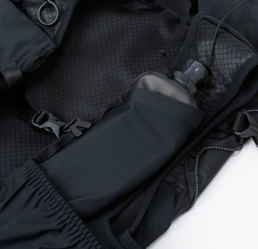 TR　ROCKET 　15L　Mサイズ　トレラン　 バックパック