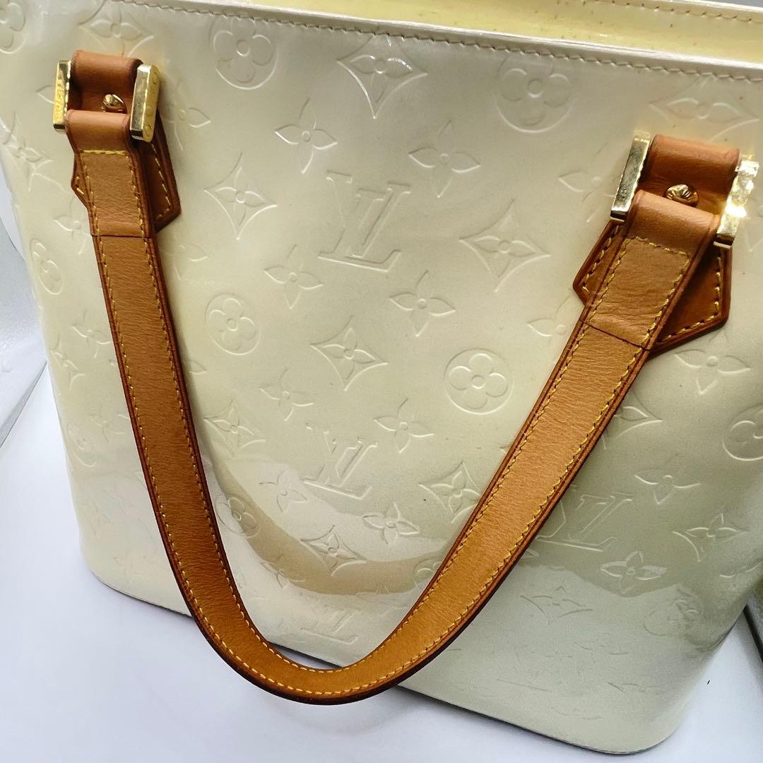 ルイヴィトン モノグラムヴェルニ ハンドバッグ トート ショルダー クリーム系