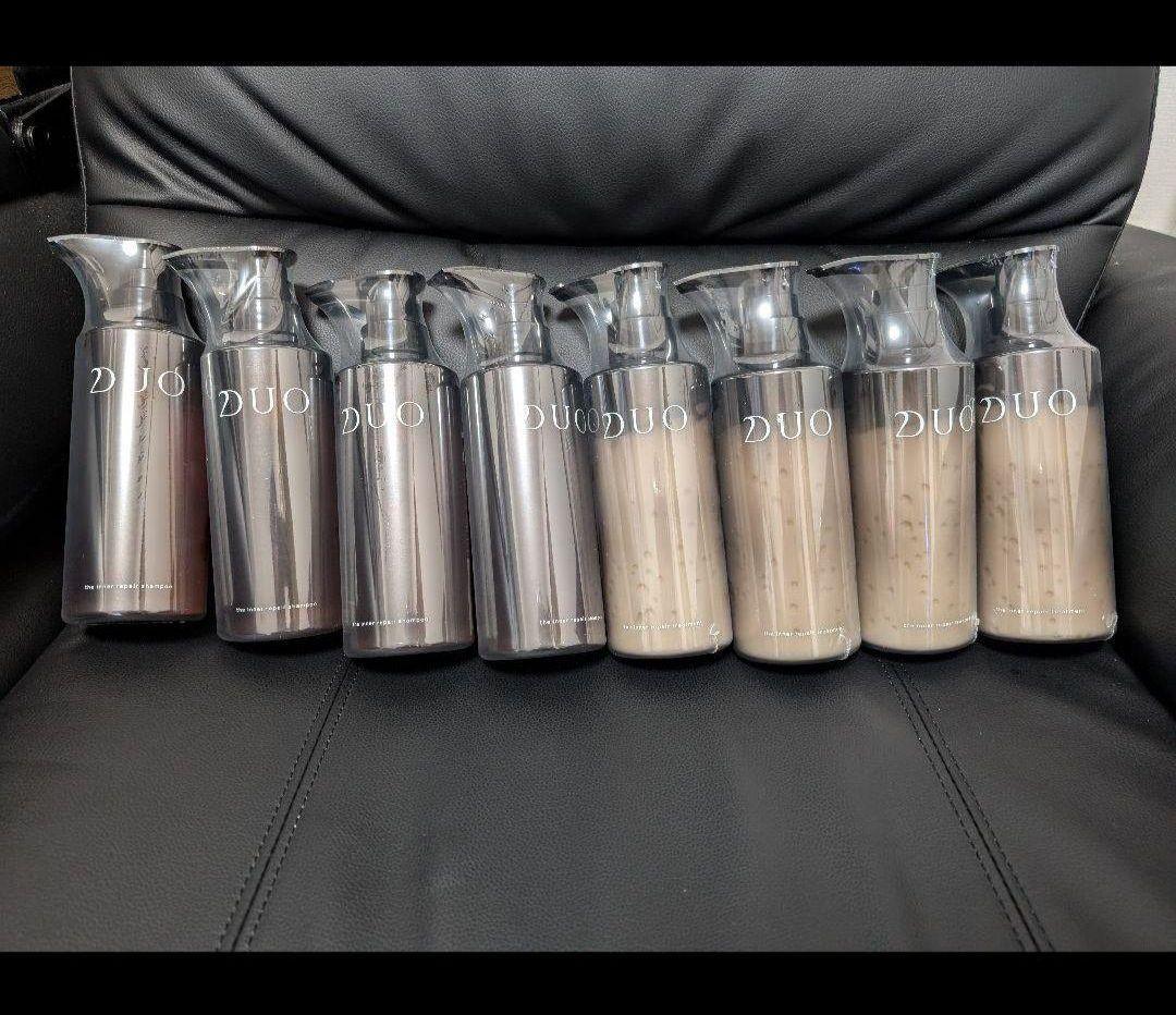 DUOインナーリペアシャンプー4本、トリートメント4本セット