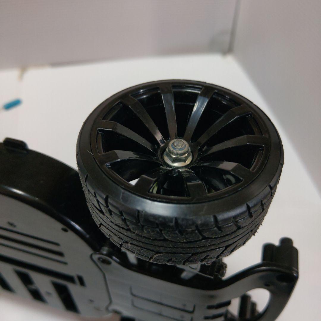 タミヤ　ラジコン　TT-01シャーシ　ボディ付き