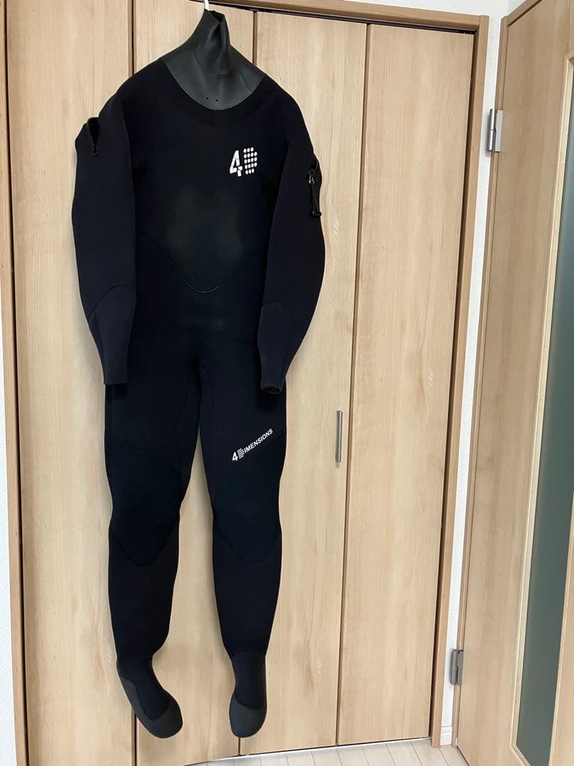 4DIMENSIONS ドライスーツ
