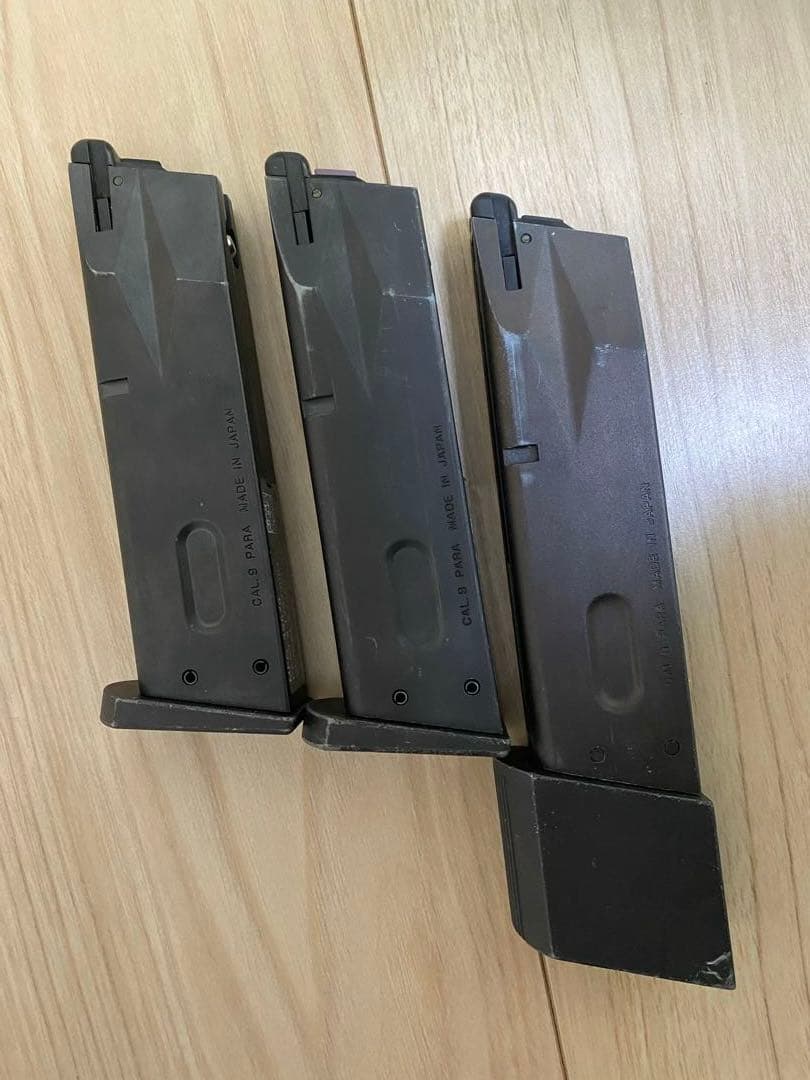 ますけ アルバート.W.モデル 01P 予備マガジン＋ガス缶セット