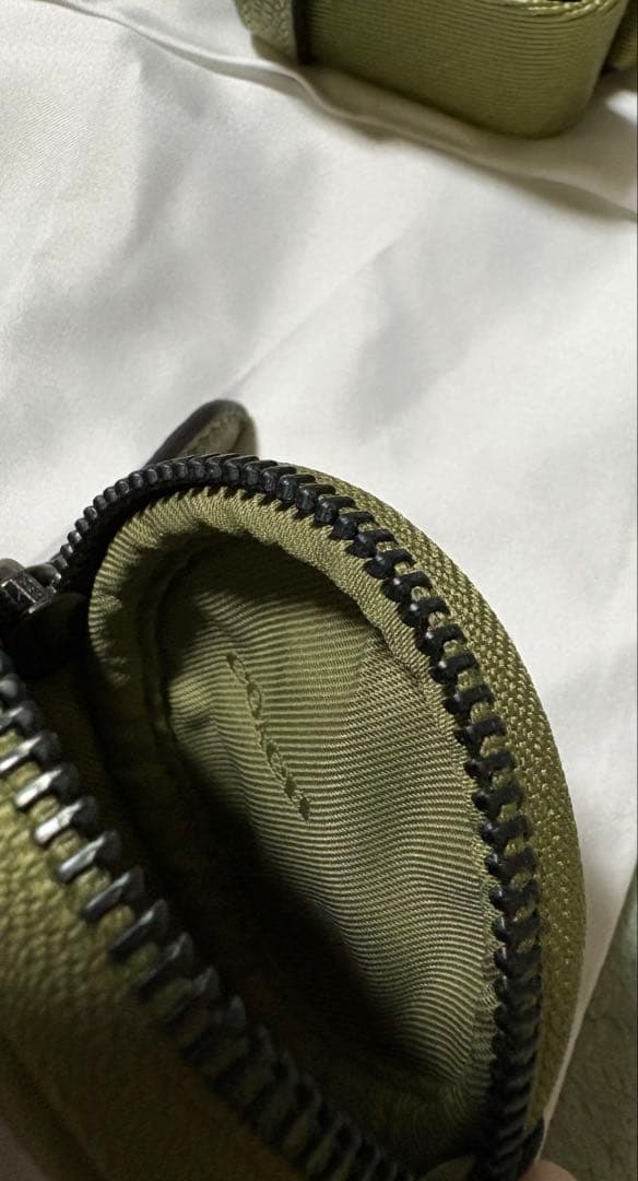 COACH チャーター スリム クロスボディ ショルダーバッグ モスグリーン新品