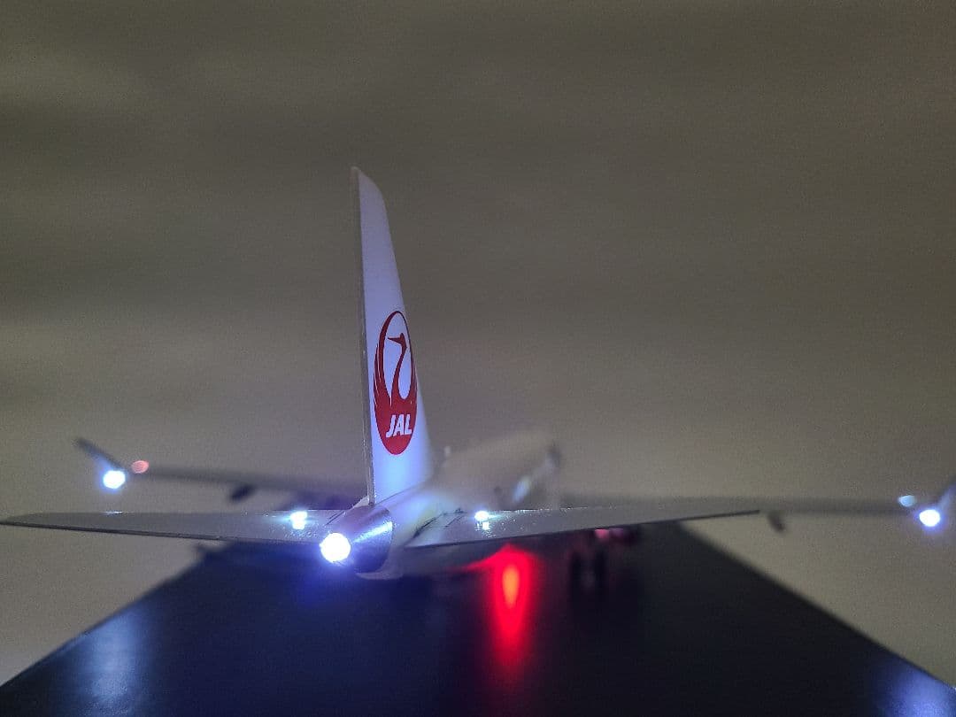 JAL エンブラエル E190 LED仕様完成品