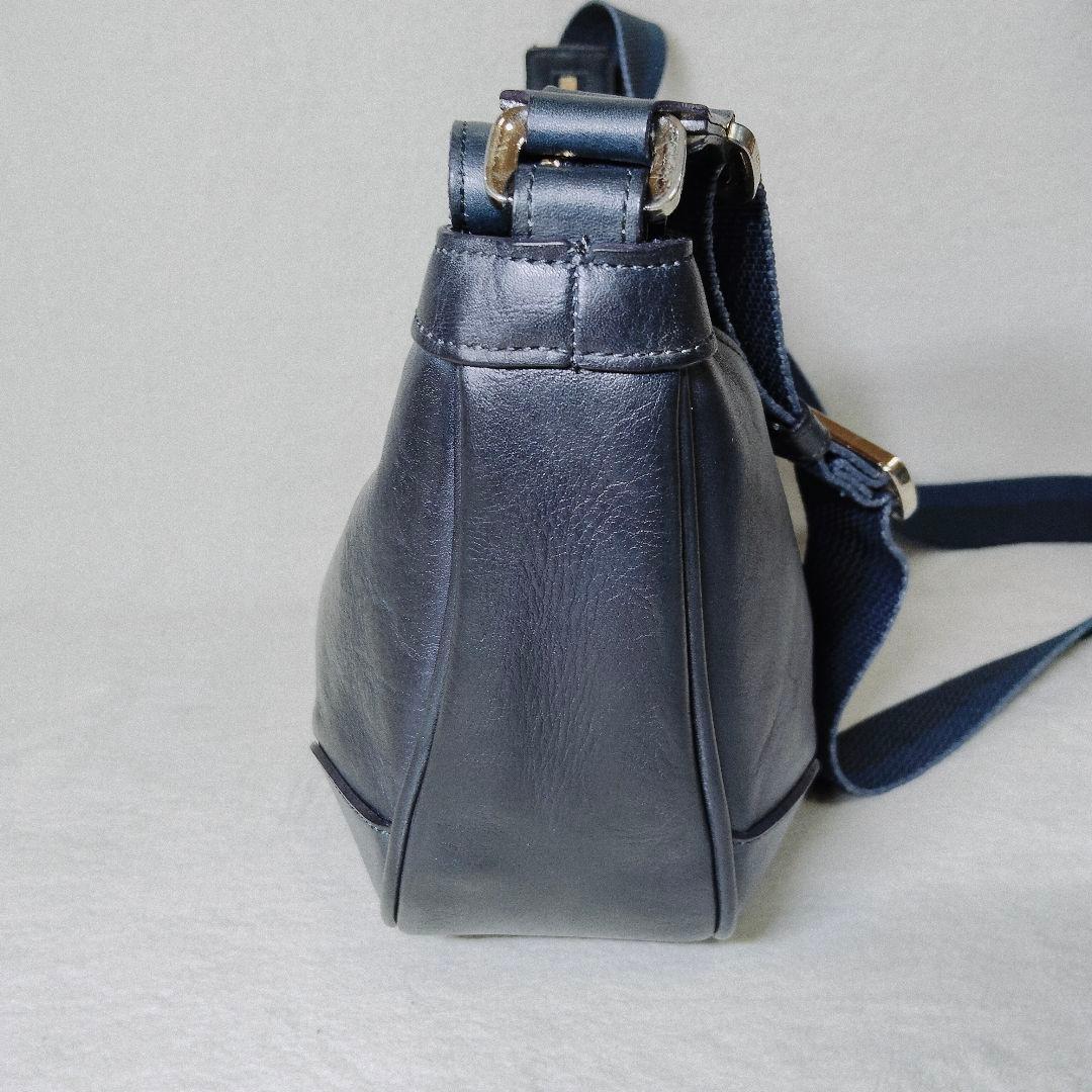 aniary アニアリ ショルダーバッグ 三日月型 レザー ハーフムーン