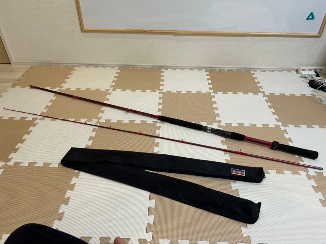 美品　ダイワ アナリスターヒラメ 300 船竿 ケース付き