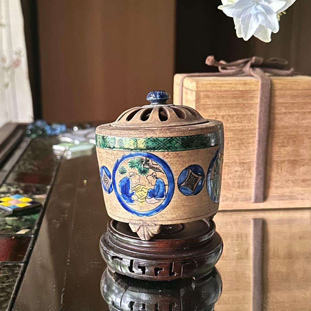 2125様感謝‼️老舗様愛蔵品‼️古九谷名品‼️賢人牡丹三つ足香炉　在銘　合桐箱箱入