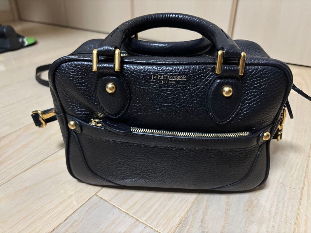 j&m Davidson黒 レザー ハンドバッグ ストラップ付き