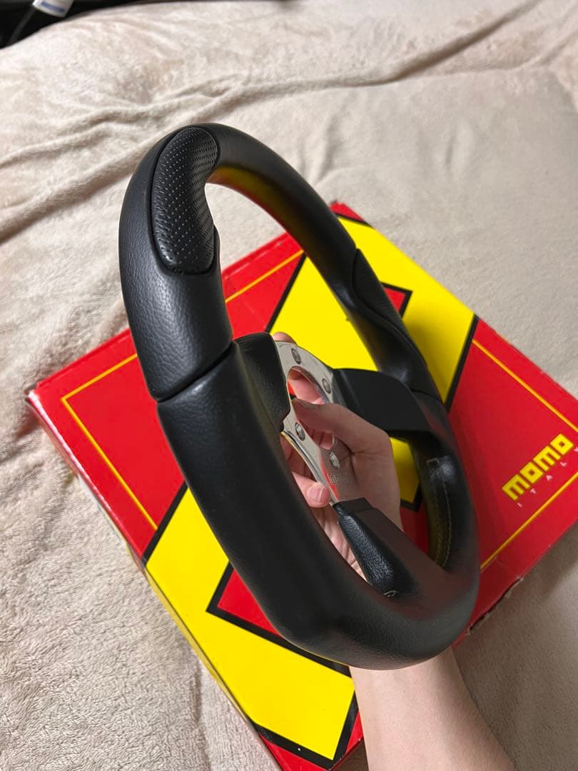 モモ コマンド 2R 320mm ステアリング MOMO COMMANDO 2R