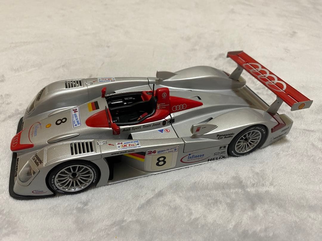 ミニカー Maisto Audi R8 Le Mans-Sieger 2000