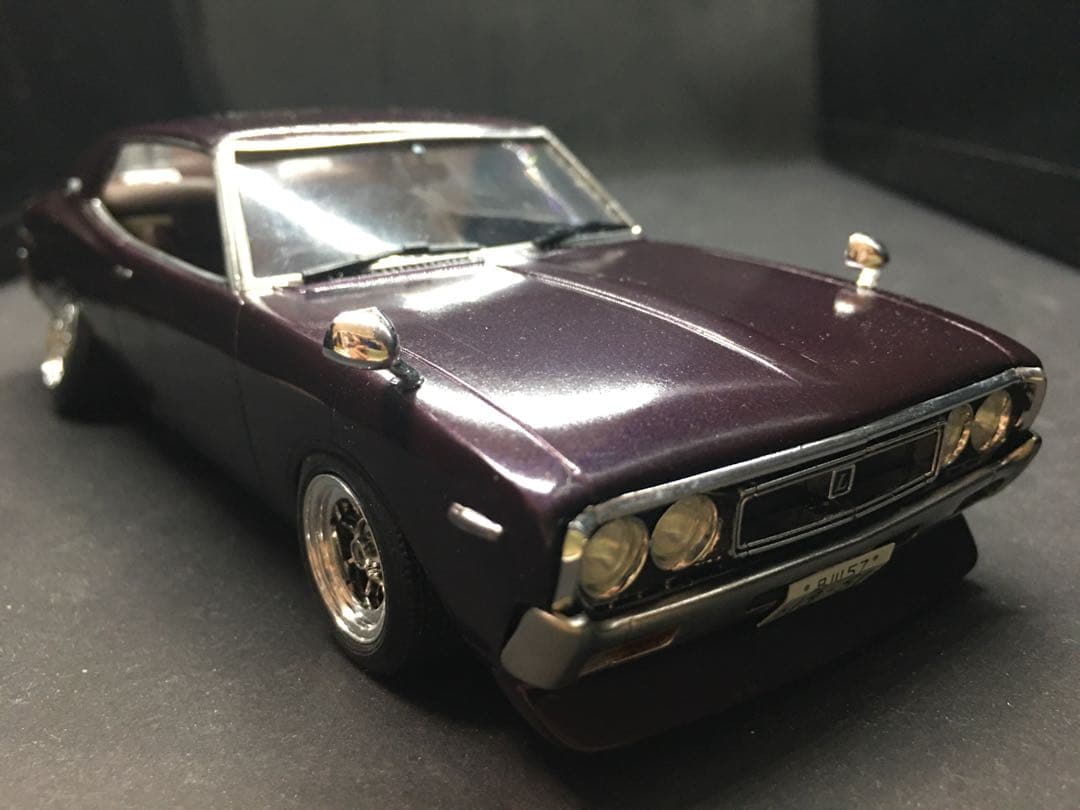 旧車プラモデル完成品C１３０ローレル1／２４
