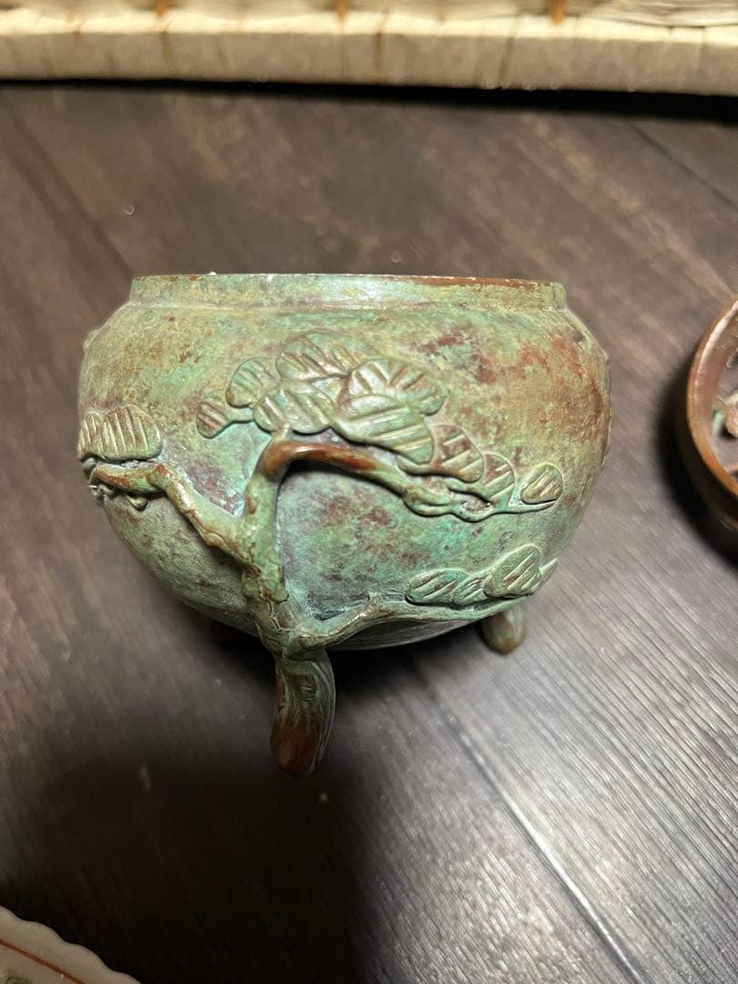高岡銅器　　蝋型鋳銅　松竹梅　香炉