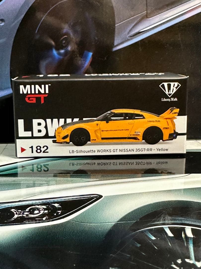 なん MINI GT LBWK GT NISSAN 35GT-R 182