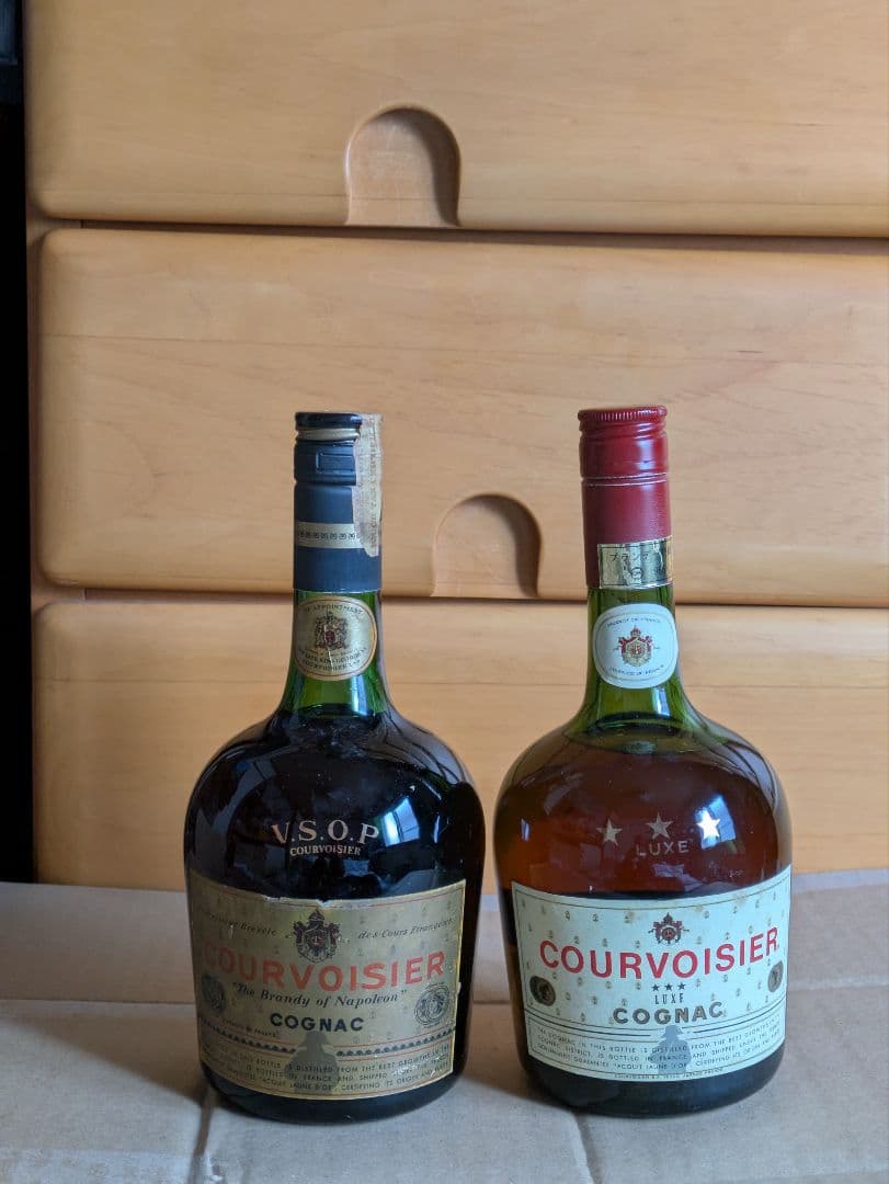 クルボアジェ V.S.O.P、 LUXE COGNAC(特級従価）セット古酒