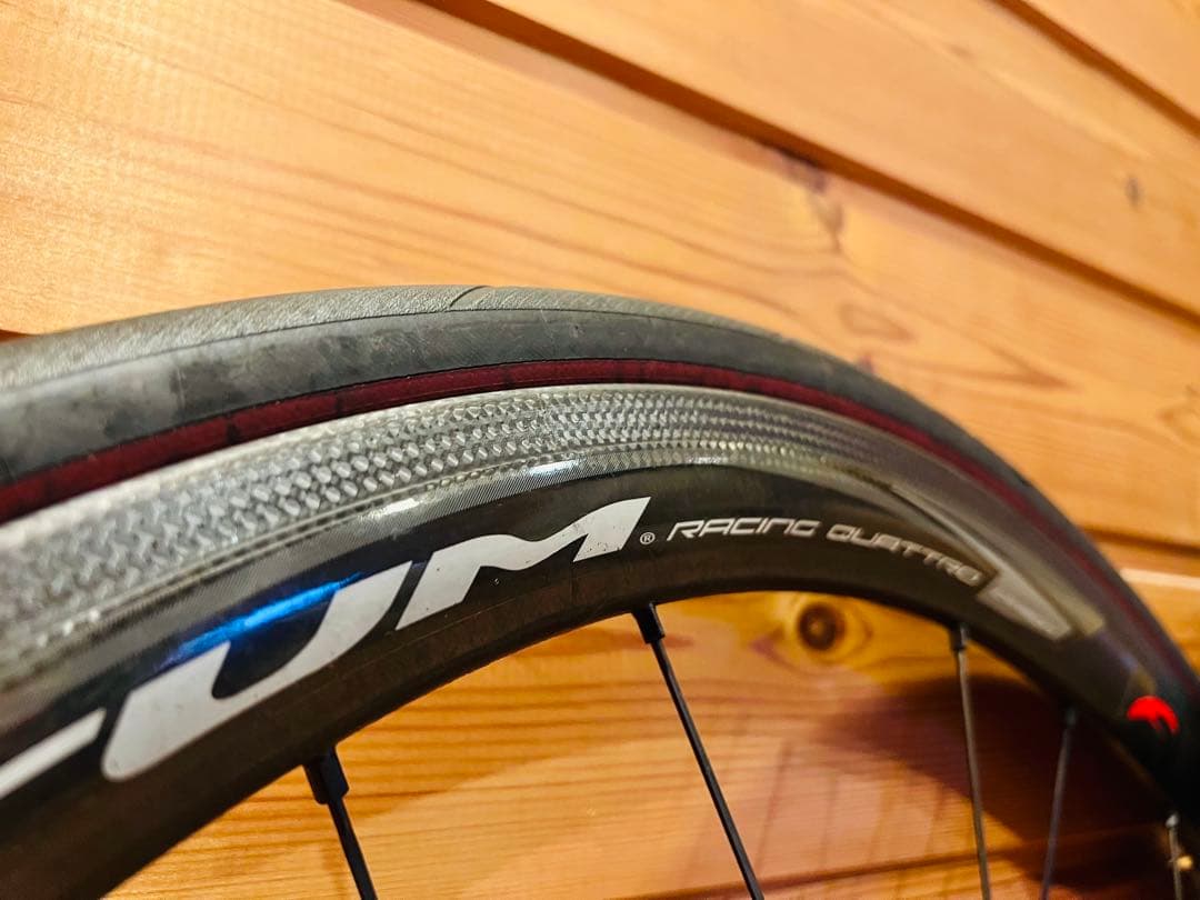 フルクラム レーシング クアトロカーボン クリンチャー